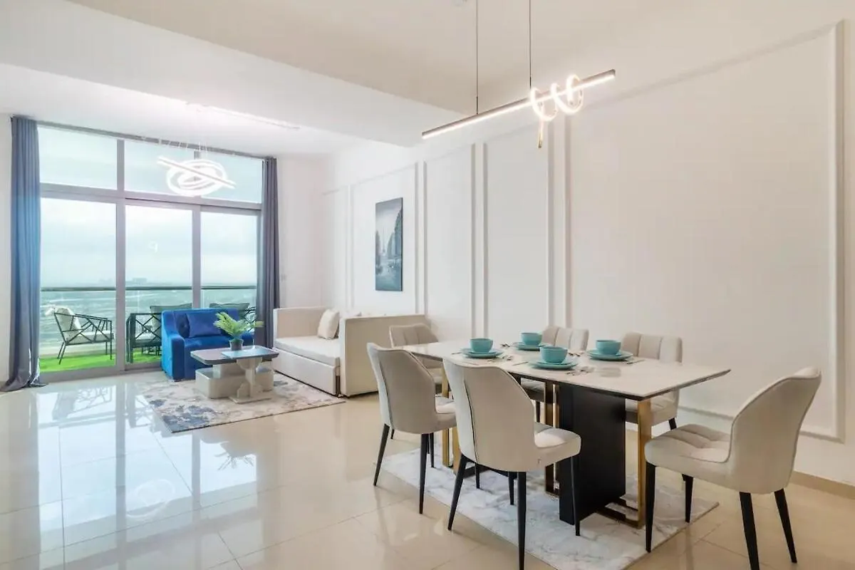 Minimalist High Floor Sea View 3 Bedroom In Marina Dubai Apartment